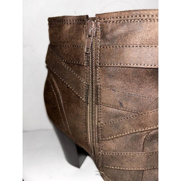 Just Fab Brianne Faux Leather Chunky Heel Ankle Brown Bootie Women 11M Pull On - Picture 7 of 9